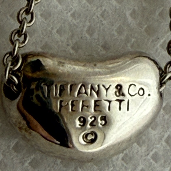 TIFFANY & CO ELSA PERETTI BEAN PENDANT DUST BAG, BOX AND GIFT BAG - Picture 4 of 16